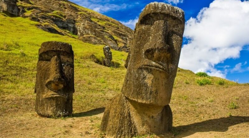 Patung Moai Monumen Ikonik Di Pulau Paskah