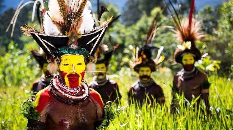 Mengenal Gaya Hidup Tradisional Suku Huli Di Papua Nugini