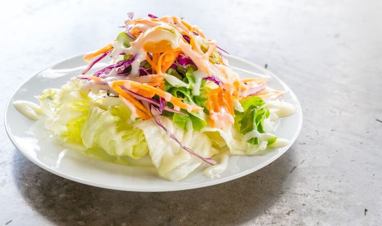 Cara Membuat Salad Sehat Dengan Bahan-Bahan Segar