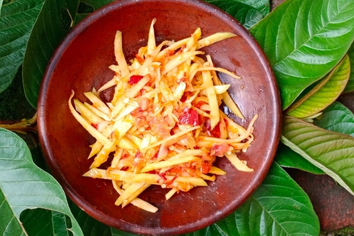 Sambal Mangga Muda Makanan Nusantara Yang Menggoda Lidah