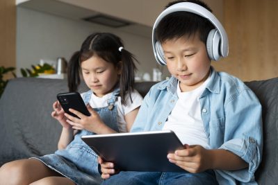 Gadget Dan Anak: Dampaknya Harus Diwaspadai Orang Tua