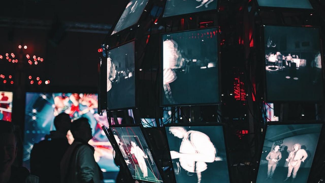 Pertumbuhan Ekonomi Di Tengah Transformasi Digital Dan Industri