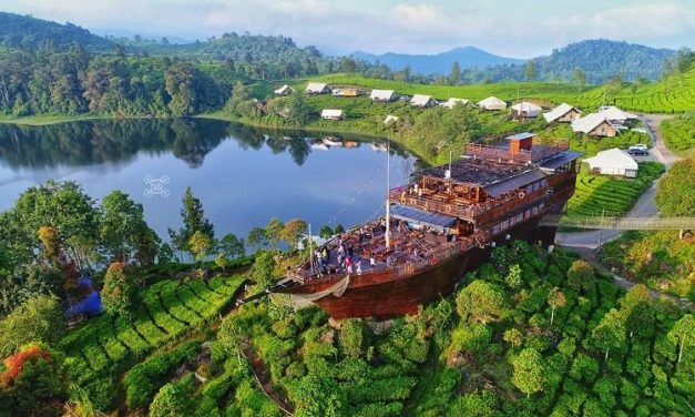 Situ Patenggang, Romantis Dan Damai Di Tengah Alam