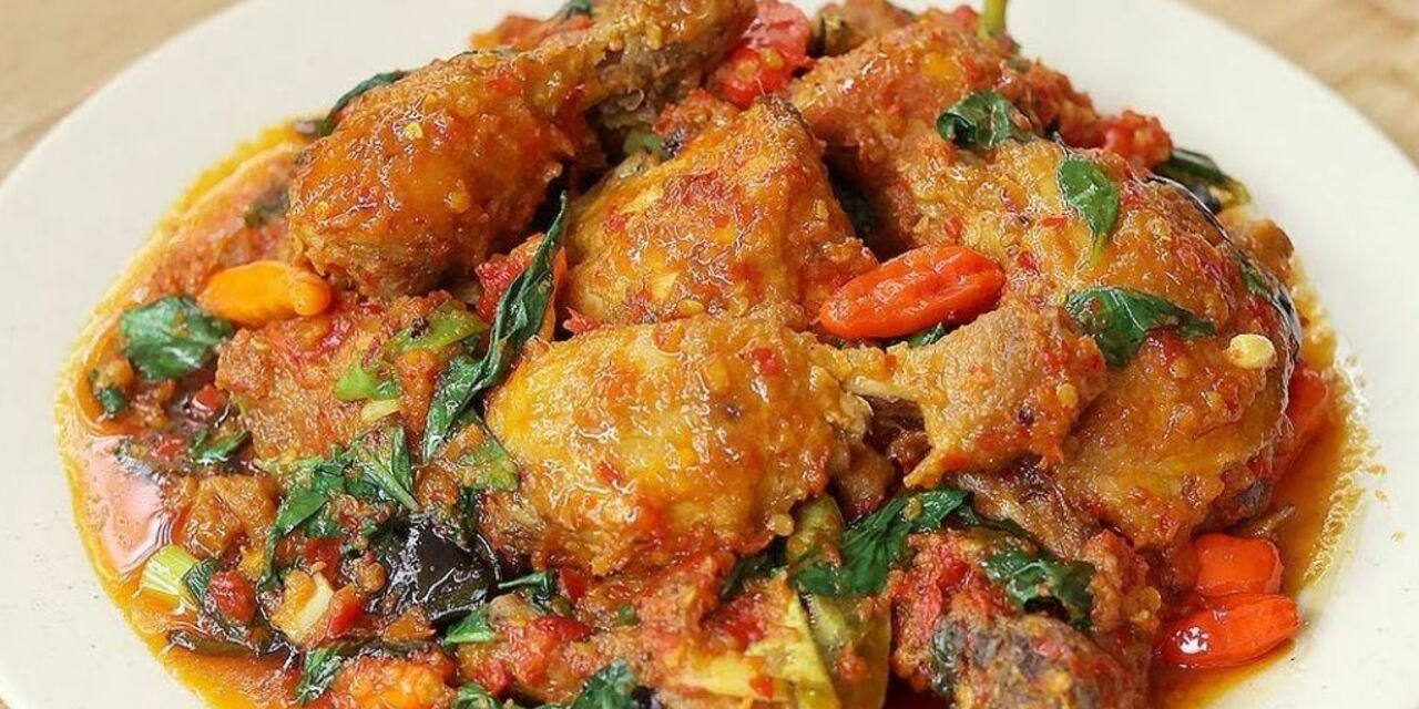Ayam Rica Rica Sajian Pedas Khas Manado Menggugah Selera