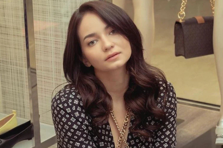 Enzy Storia, Perjalanan Karier dan Inspirasi ke Dunia Hiburan