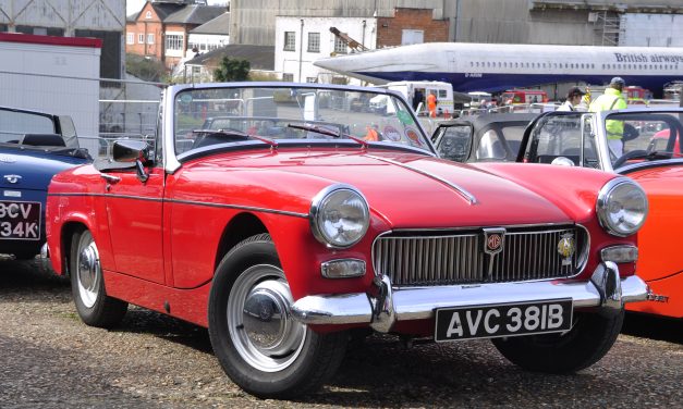 Mobil MG Midget Desain Klasik Mencuri Hati Penggemar Otomotif