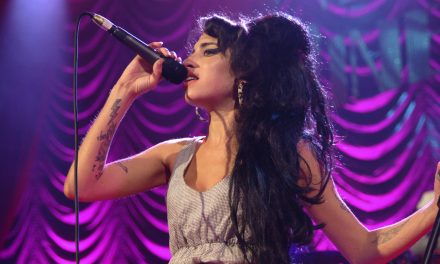 Amy Winehouse Memiliki Ketergantungan Pada Narkoba Dan Alkohol