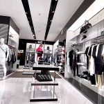 Brand Armani Menampilkan Ciri Khas Fashion Para Old Money