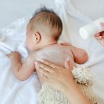 Produk Bedak Biang Keringat Yang Manjur Untuk Si Kecil