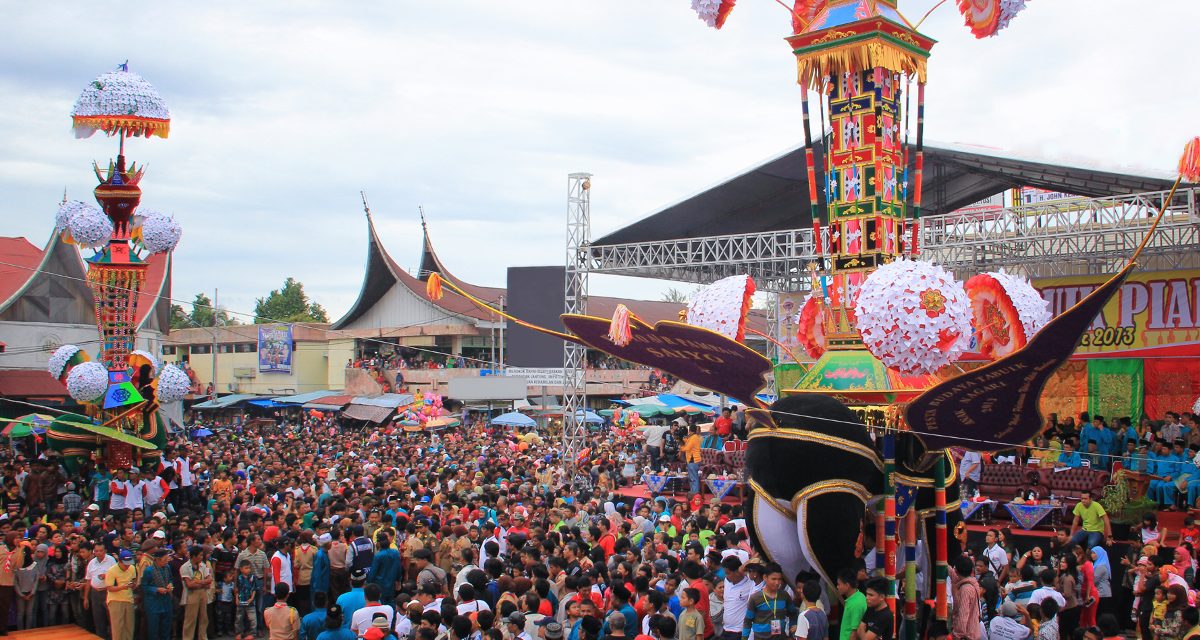 Upacara Tabuik Tradisi Minangkabau Peringati Peristiwa Karbala
