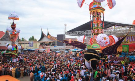Upacara Tabuik Tradisi Minangkabau Peringati Peristiwa Karbala