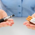 Rokok Konvensional VS Elektrik, Mana Lebih Bahaya?