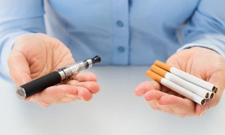Rokok Konvensional VS Elektrik, Mana Lebih Bahaya?